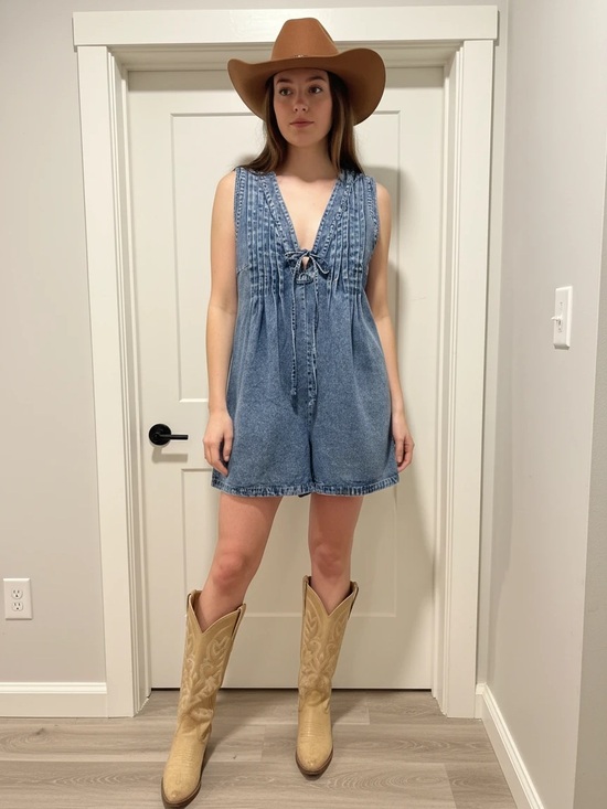 Unkn Pants - Denim Women’s Tie-Front Romper in Light Blue, size medium